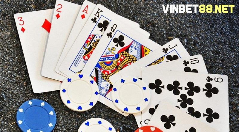 Người chơi cần sắp xếp 3 chi thật hợp lý