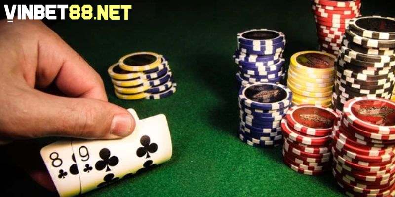 Một ván bài có tổng cộng 4 vòng cược tất cả