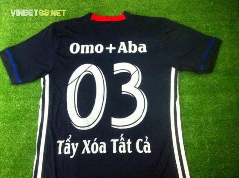 Đặt tên áo bóng đá